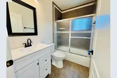 1321 60th Ave, Oakland, CA 94621 - Photo 8