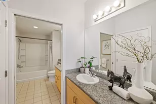 1121 40th St, Emeryville, CA 94608 - Photo 18