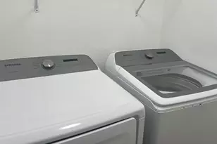 9404 Dunbar Dr, Oakland, CA 94603 - Photo 48