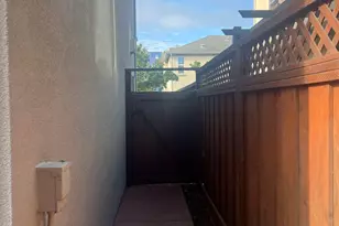 9404 Dunbar Dr, Oakland, CA 94603 - Photo 52