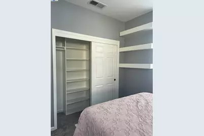 9404 Dunbar Dr, Oakland, CA 94603 - Photo 38