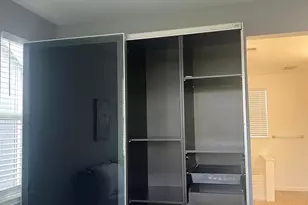 9404 Dunbar Dr, Oakland, CA 94603 - Photo 26