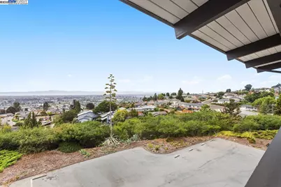 19100 Crest Ave #30, Castro Valley, CA 94546 - Photo 38