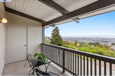 19100 Crest Ave #30, Castro Valley, CA 94546 - Photo 36