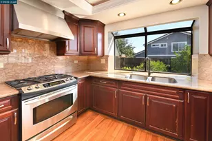 319 Oak Glen Ct, Martinez, CA 94553 - Photo 2