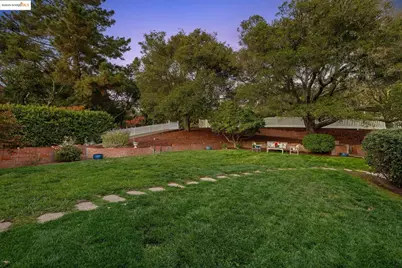 3085 Monterey Blvd, Oakland, CA 94602 - Photo 4