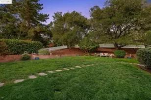 3085 Monterey Blvd, Oakland, CA 94602 - Photo 4