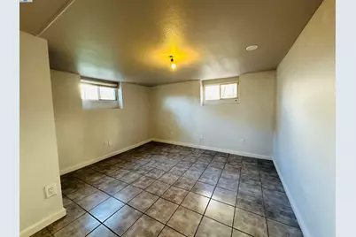 1301 60th Ave, Oakland, CA 94621 - Photo 14