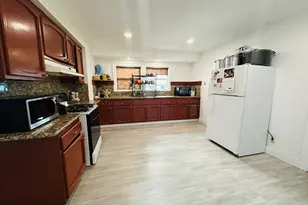 1301 60th Ave, Oakland, CA 94621 - Photo 2