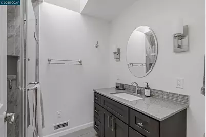 142 Sequoyah View Dr, Oakland, CA 94605 - Photo 22