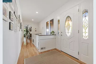 142 Sequoyah View Dr, Oakland, CA 94605 - Photo 6