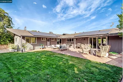 142 Sequoyah View Dr, Oakland, CA 94605 - Photo 28