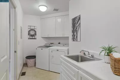 31 Merrill Cir S, Moraga, CA 94556 - Photo 40