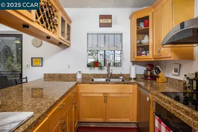 1086 Maywood Ln, Martinez, CA 94553 - Photo 8