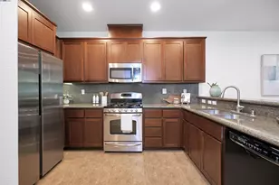 1110 Red Wing Dr, Hayward, CA 94541 - Photo 10