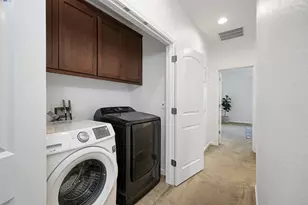 1110 Red Wing Dr, Hayward, CA 94541 - Photo 20