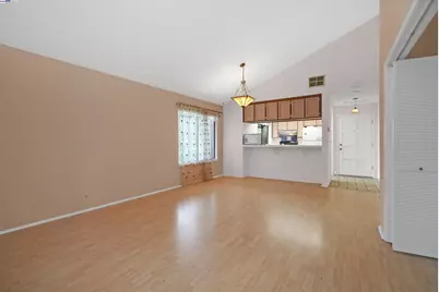 2437 Saint Helena Dr. #3, Hayward, CA 94542 - Photo 10