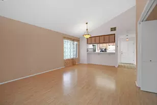 2437 St Helena Dr, Hayward, CA 94542 - Photo 10