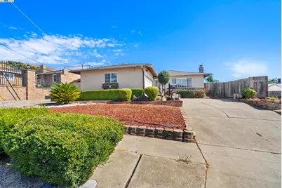 677 Fairway St, Hayward, CA 94544 - Photo 2