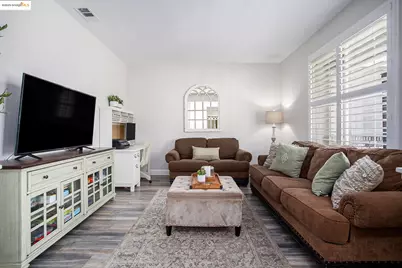 1018 Alouette Pl, Vacaville, CA 95687 - Photo 6