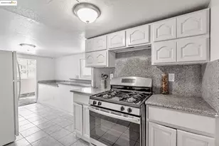 725 21st St, Oakland, CA 94606 - Photo 18