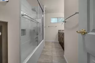 1876 Lynwood Dr, Concord, CA 94519 - Photo 30