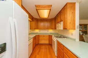 230 Lakeview Dr, Trinity Center, CA 96091 - Photo 16