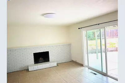 3804 Malibu Pl, Pittsburg, CA 94565 - Photo 12