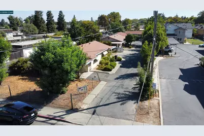 1036 Olive Ave, Turlock, CA 95380 - Photo 2