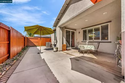 2328 Bellows Way, Lodi, CA 95242 - Photo 46