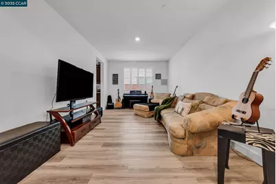 2328 Bellows Way, Lodi, CA 95242 - Photo 16