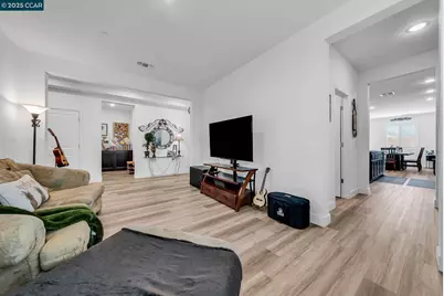 2328 Bellows Way, Lodi, CA 95242 - Photo 18