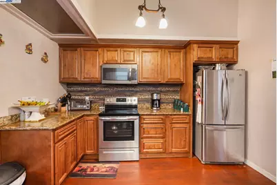 825 San Joaquin Street, Stockton, CA 95202 - Photo 6