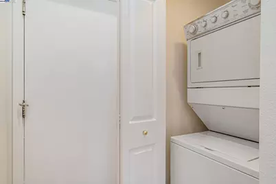 4251 Lucero Ct, Pleasanton, CA 94588 - Photo 14