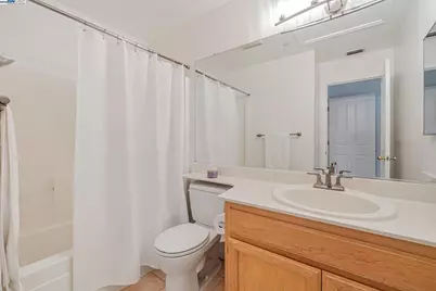 4251 Lucero Ct, Pleasanton, CA 94588 - Photo 18