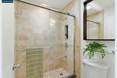 193 Montecito #303, Oakland, CA 94610 - Photo 30