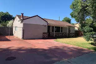 1526 Monterey Ave, Stockton, CA 95204 - Photo 2