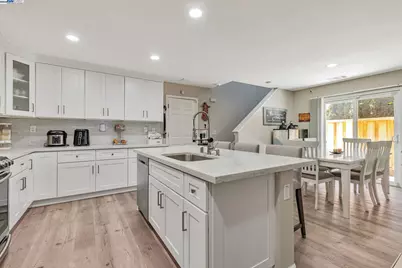 208 Jupiter, Pittsburg, CA 94565 - Photo 10