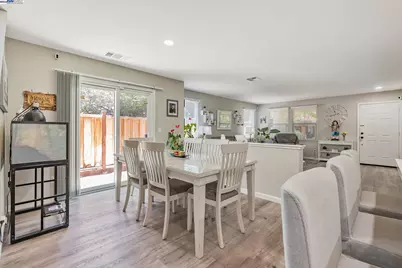 208 Jupiter, Pittsburg, CA 94565 - Photo 14