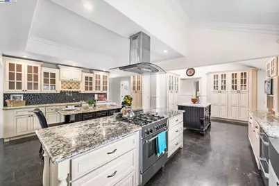 26928 Palomares Rd, Castro Valley, CA 94552 - Photo 28