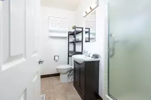 1338 Thais Ln, Hayward, CA 94544 - Photo 12