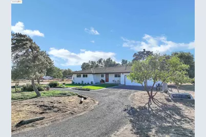 31 McFarlan Rd, Brentwood, CA 94548 - Photo 2