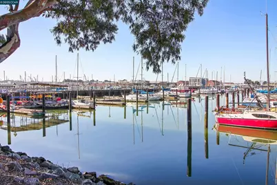 196 Nantucket Lane, Vallejo, CA 94590 - Photo 32