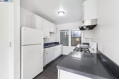 2138 19th Ave, Oakland, CA 94606 - Photo 14