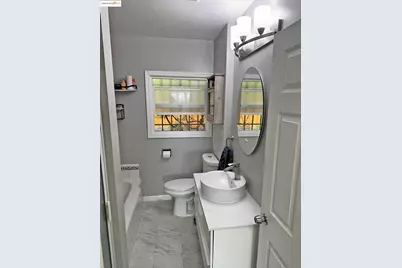 3025 Partridge Ave, Oakland, CA 94605 - Photo 14