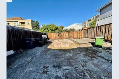 220 International Blvd, Oakland, CA 94606 - Photo 6