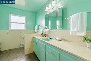 1293 Vistagrand Dr, San Leandro, CA 94577 - Photo 20