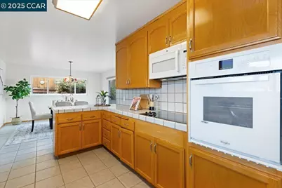 1293 Vistagrand Dr, San Leandro, CA 94577 - Photo 14