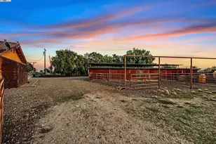 21021 Reeve Rd, Tracy, CA 95304 - Photo 30