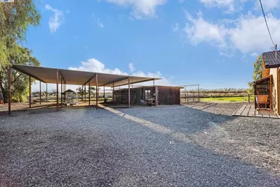 21021 Reeve Rd, Tracy, CA 95304 - Photo 42